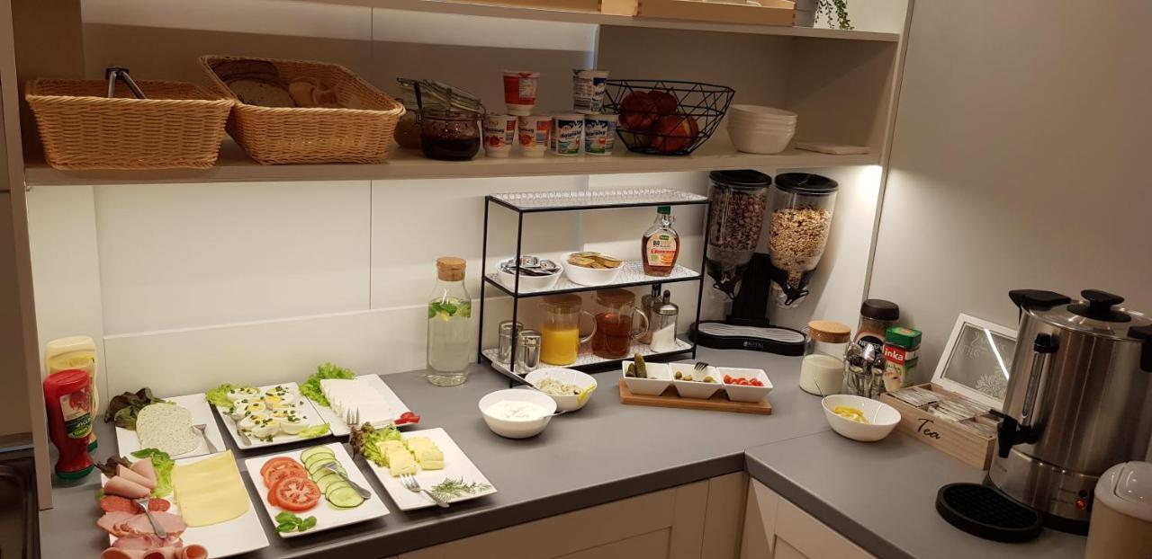 Bed & Breakfast Glogowska Poznań